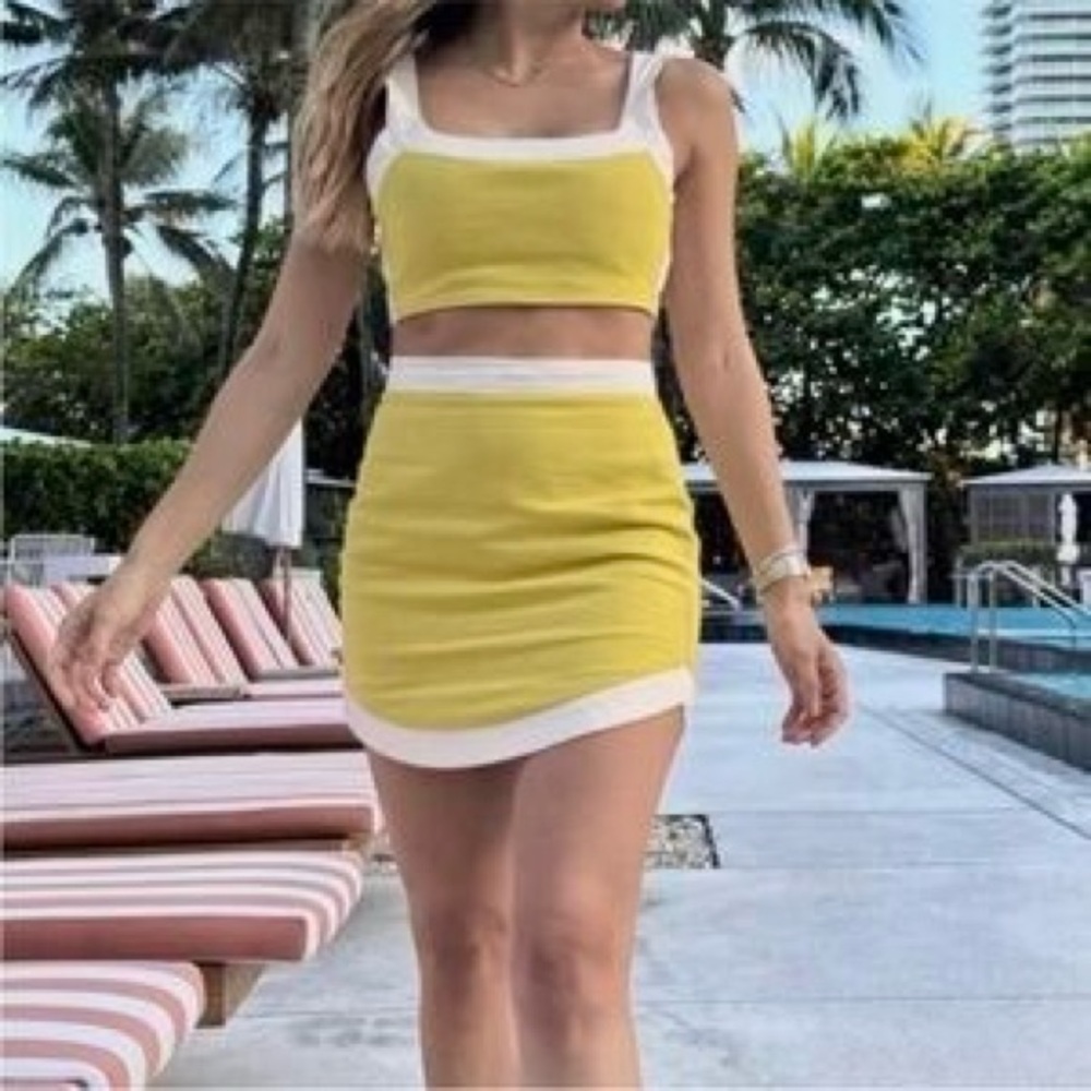 7 For All Mankind Chartreuse and White Skirt Set